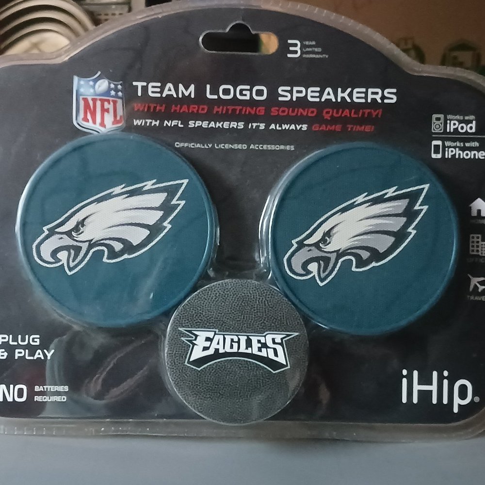 NWT! PHILADELPHIA EAGLES BLUETOOTH SPEAKERS